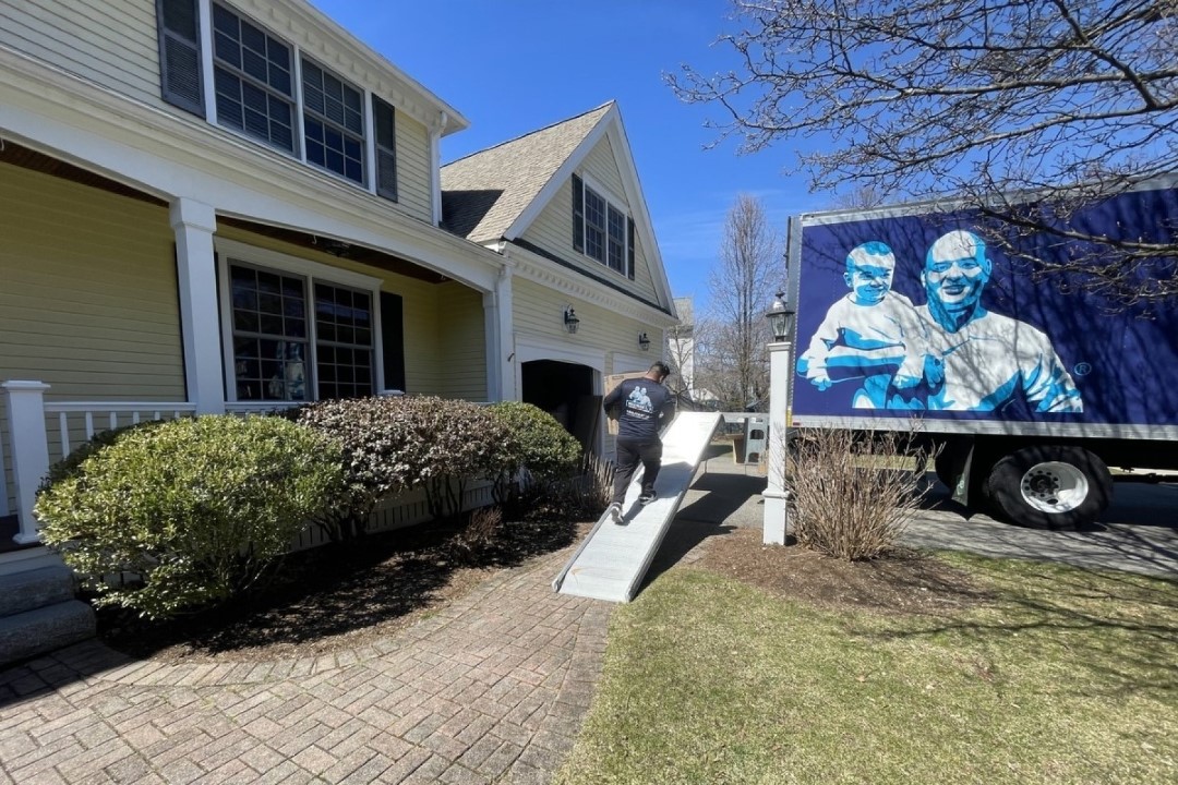 Wellesley MA Furniture Moving Services